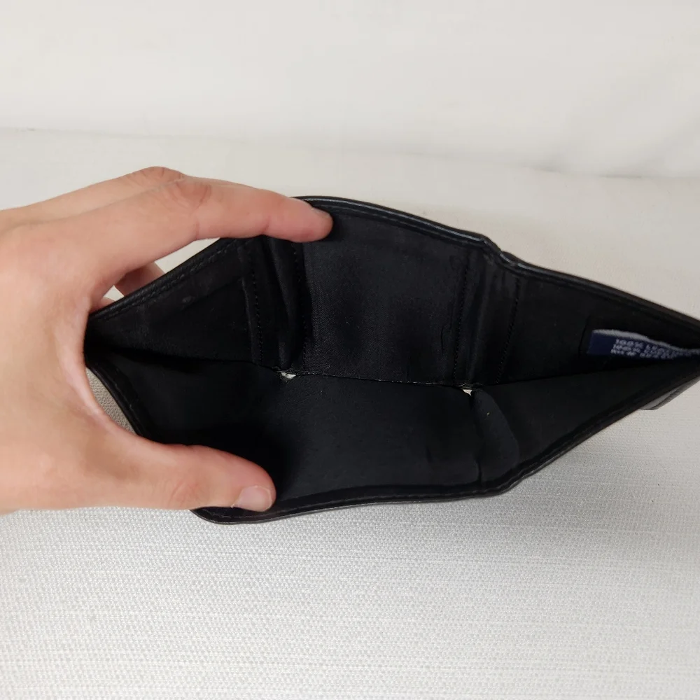 Mens Basic Black Leather Trifold Wallet